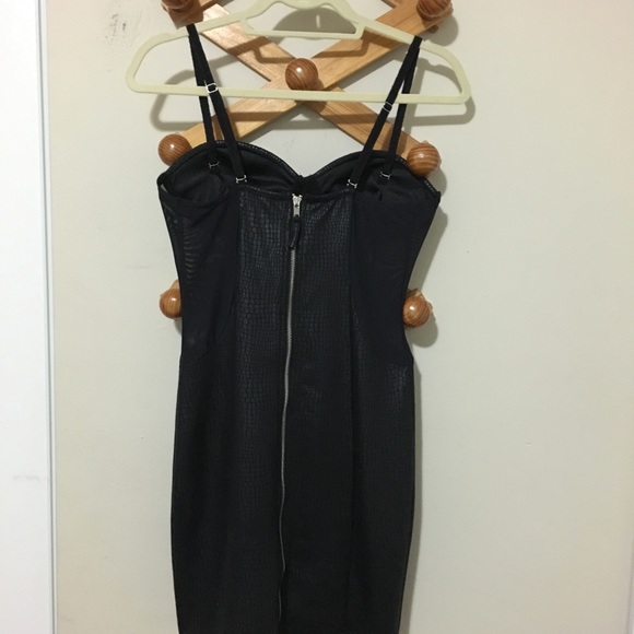 Black cocktail dress - Picture 3 of 3